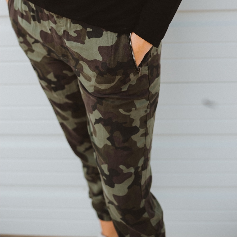 Dear John jourdan joggers FIRM - Picture 2 of 6
